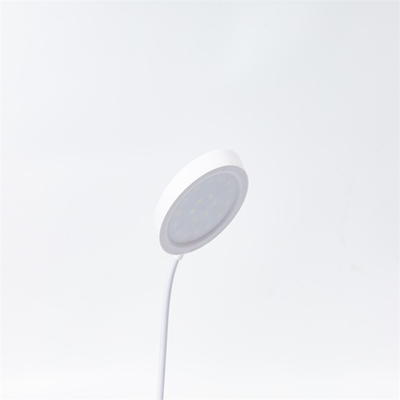 Okuma ve çalışma için ayarlanabilir renk sıcaklığı ile katlanabilir 5W LED masa lambası