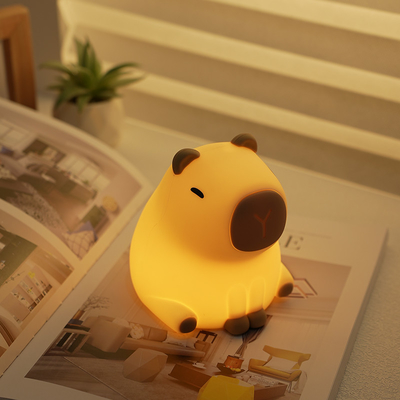 Yaratıcı Capybara LED Gece Işığı Çocuk Odası Akıllı Ev Hediyesi İçin Sevimli Silikon Yatak Masa Lampası