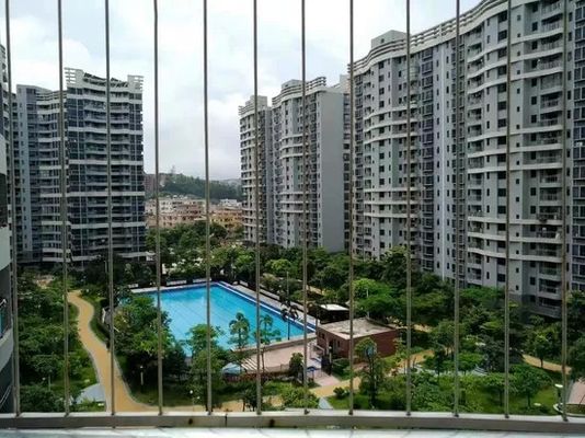 Sabit Açık Stil Alüminyum Alaşım Çerçeve Balkon Yüzey Montajı ile Görünmez ızgara