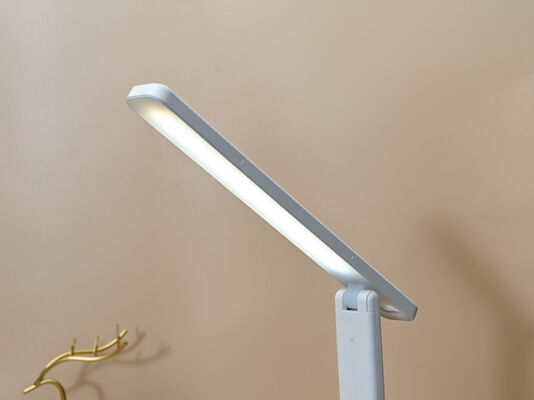 3500-6500K Masa Lambası 2W-10W LED Ofis Çalışma ve İş Masası Aydınlatması için Ayarlanabilir Parlaklıkta Aydınlatma Çözümü