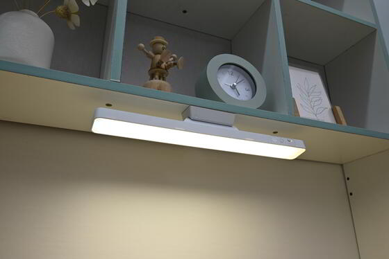 Güçlü manyetik emilimli LED göz koruması şarj edilebilir 800mA lamba soğuk ışık usb çalıştırılan öğrenme ışıkları