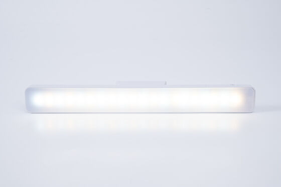 CE FCC sertifikalı manyetik lamba manyetik taban ve ayarlanabilir aydınlatma açıları ile enerji okuma lambası