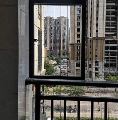 Balkon Görünmez ızgara Yüksek güvenlik ve dayanıklılık için mükemmel çözüm