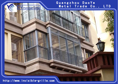 Şeffaf İyi Görünümü Koruyan Balkon İçin Kolay Yangın Kaçış Görünmez Izgaralar