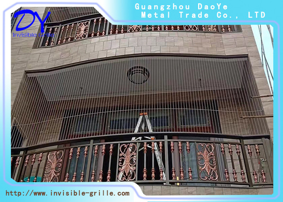 Çocuk Balkon Görünmez Menfez Çelik Tel